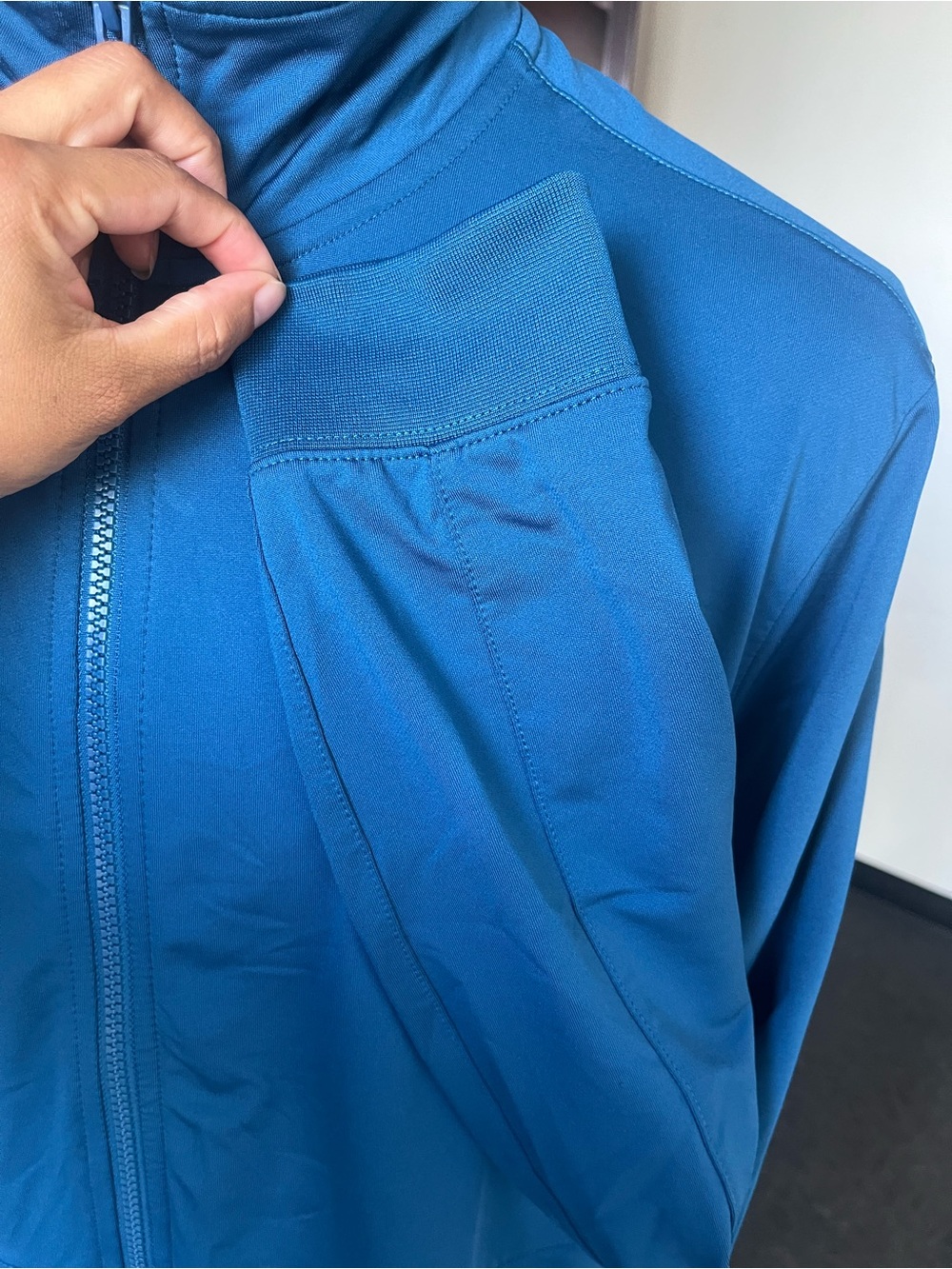 Nike Men’s Blue Full-Zip Performance Jacket - Picture 7 of 9
